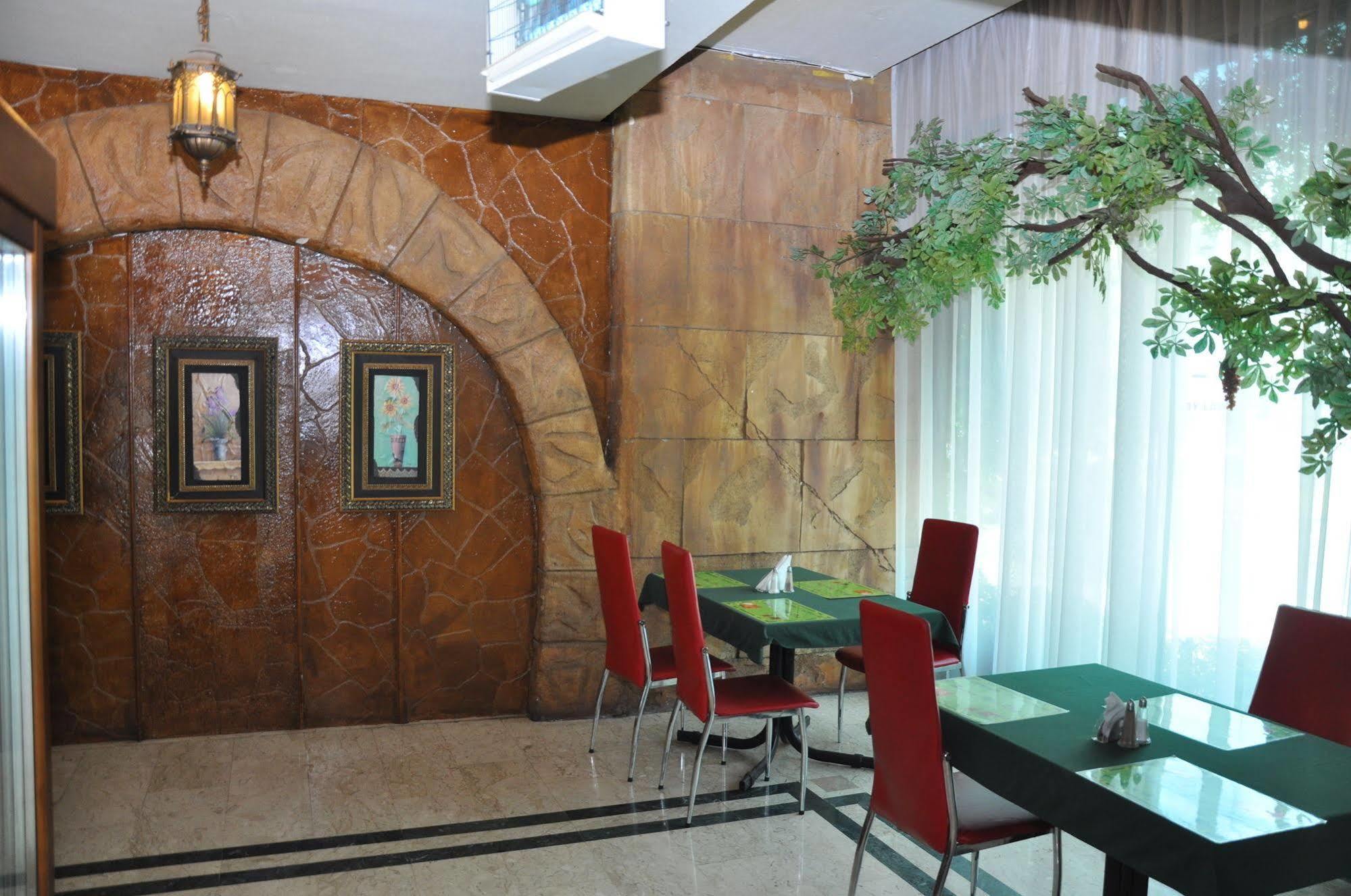 Claridge Отель 3*